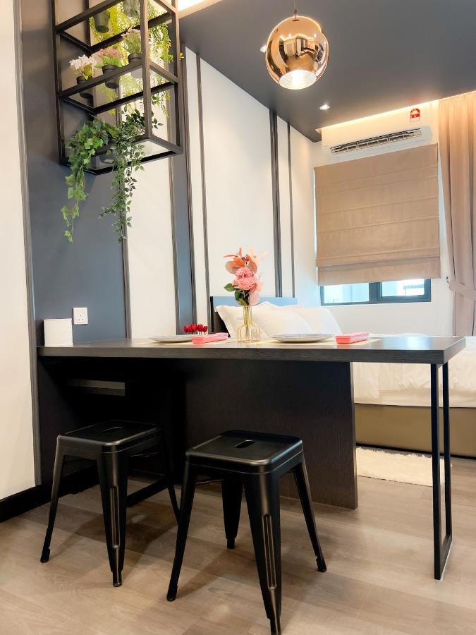 Aurora Vista Homestay Bangi At Vista Bangi With Wifi Netflix Gym Sauna Coway Swimming Pool-River View Каджанг Екстер'єр фото