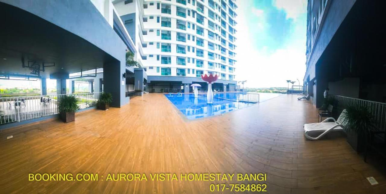 Aurora Vista Homestay Bangi At Vista Bangi With Wifi Netflix Gym Sauna Coway Swimming Pool-River View Каджанг Екстер'єр фото